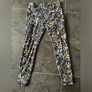 Wunder train lululemon leggings With pockets.